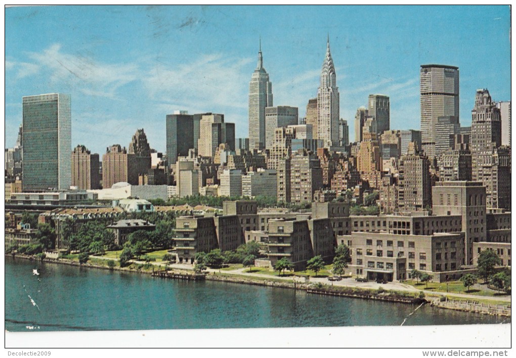 P4268 Midtown Manhattan Skyline   New York City   USA Front/back Image - Manhattan