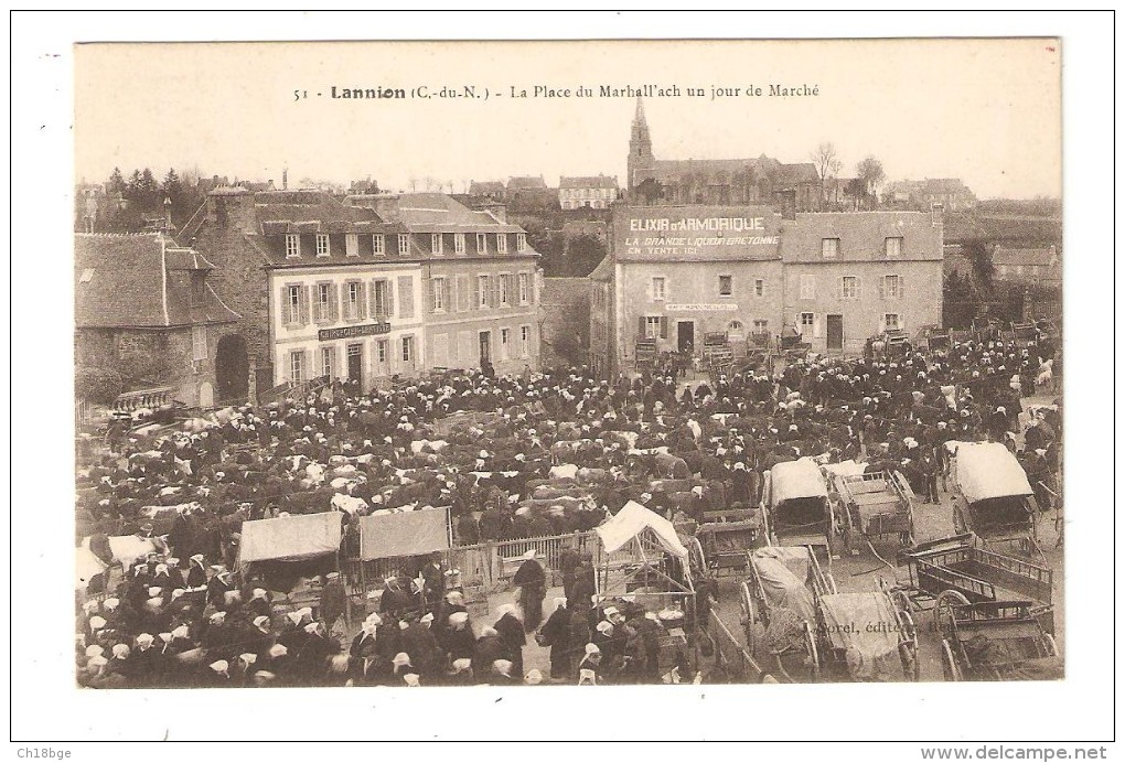 CPA  : 22 - Lannion : Place Du Marhall'ach Un Jour De Marche : Animation - Bovins - Immeuble - édifice Religieux - Lannion