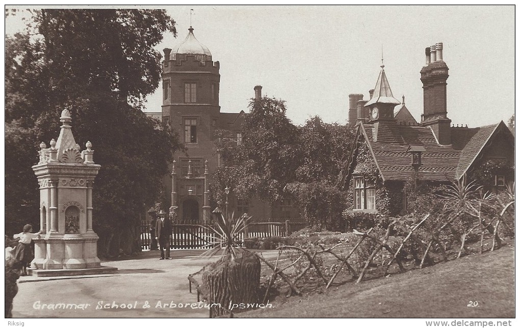 Grammar School & Arboretum  Ipswich     S-1213 - Ipswich