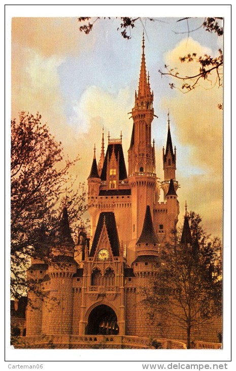 Etats Unis - Walt Disney World - Cibderella Castle Fantasyland - Anaheim