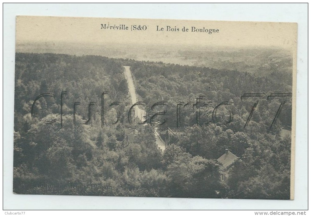Méreville (91) :  Vue Aérienne Sur La Route Principale De La Fôrêt De Boulogne Au Niveau D'une Villa En 1943  PF. - Mereville