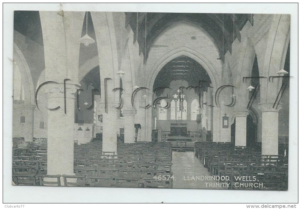 Llandrindod Wells Ou Llandrindod  (Royaume-Uni, Pays De Galles) : Intérior's Of Trinity Church  In 1930. - Radnorshire