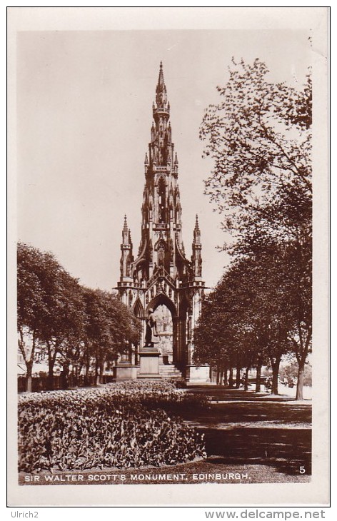 PC Edinburgh - Sir Walter Scott's Monument (3552) - Midlothian/ Edinburgh