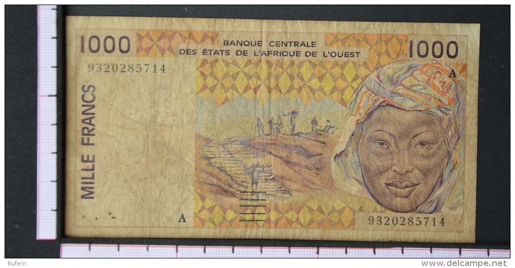 WEST AFRICAN STATES  1000  FRANCS  1995     -    (Nº06520) - Estados De Africa Occidental