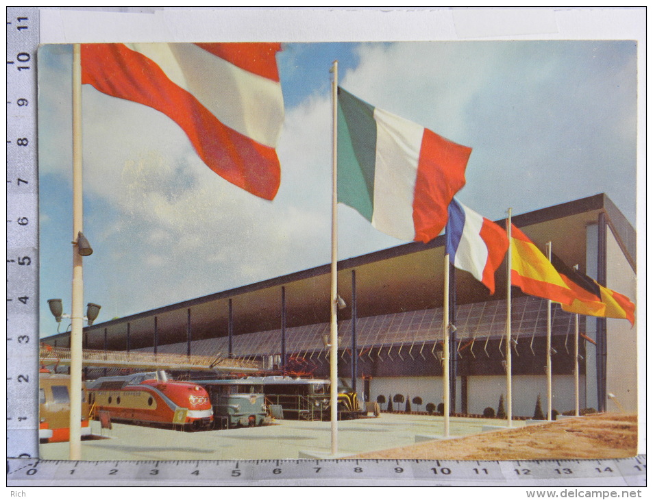 CPM BELGIQUE - BRUXELLES - Exposition Universelle 1958 - Pavillon Des Transports - Transport Urbain En Surface