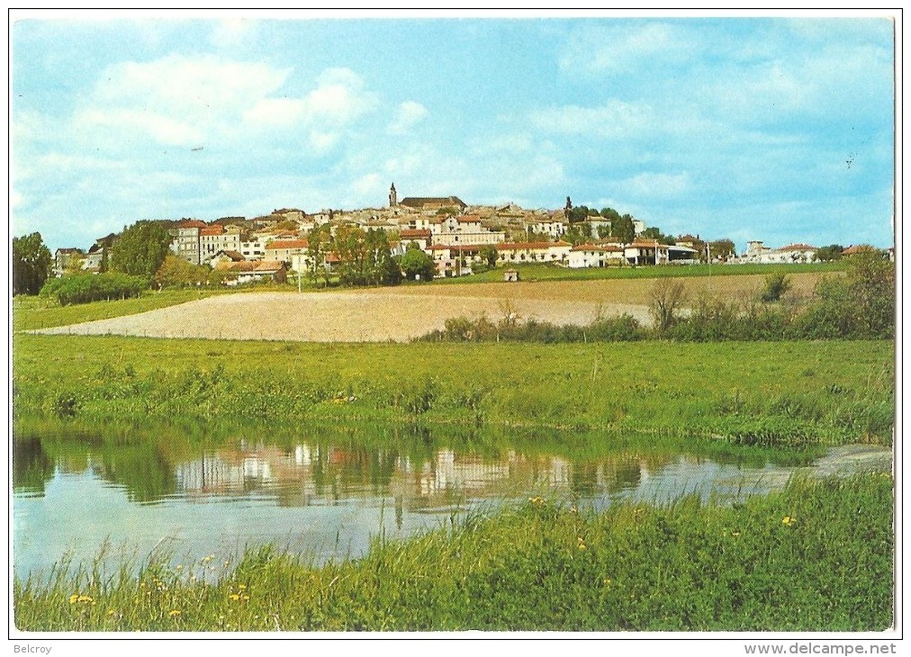 Dépt 47 - MONFLANQUIN - Vue Générale - Ancienne Bastide Du XIIIè Siècle - (CPSM 10,4 X 14,8 Cm) - Monflanquin