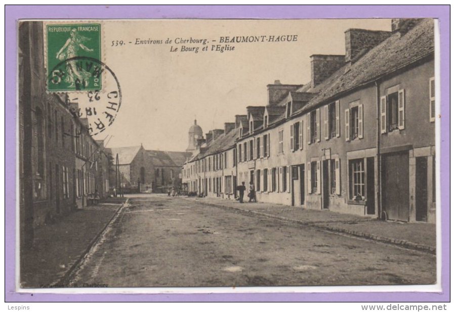 50 - BEAUMONT HAGUE --  Le Bourg Et L'Eglise - Beaumont