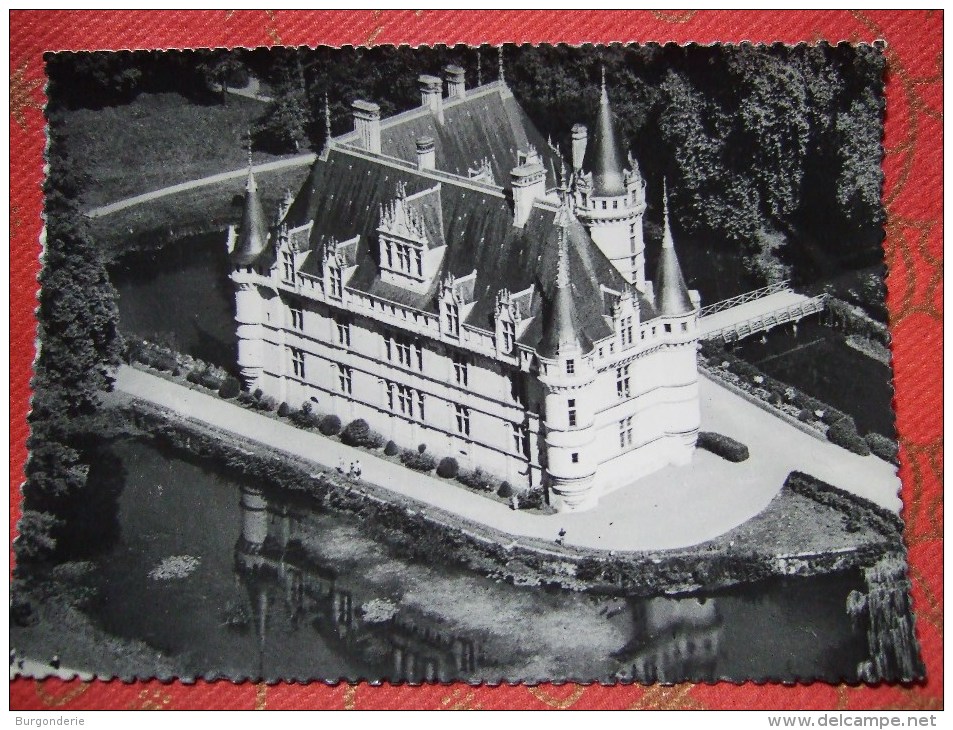 AZAY LE RIDEAU  / JOLI LOT DE 12 CARTES / TOUTES LES PHOTOS