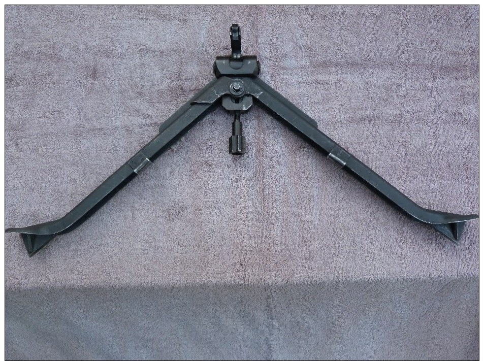 MG 42 : Bipied - Armes Neutralisées