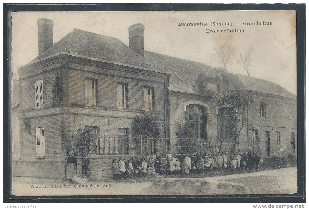 - CPA 80 - Bourseville, Grande Rue - école Enfantine - Autres & Non Classés