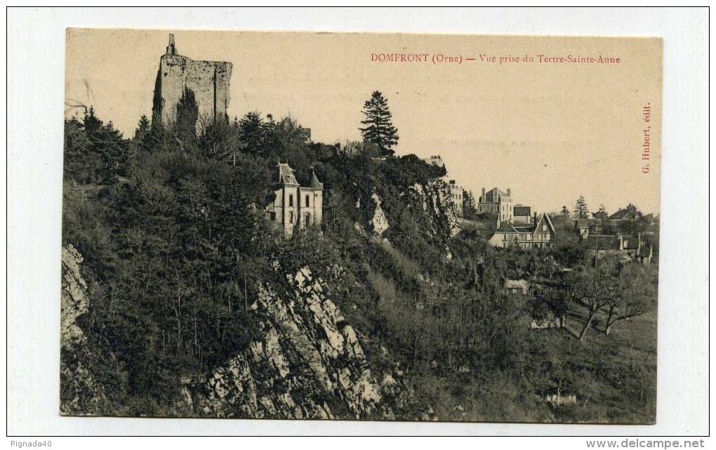 CP , 61 , DOMFRONT , Vue Prise Du Terre-Sainte-Anne - Domfront