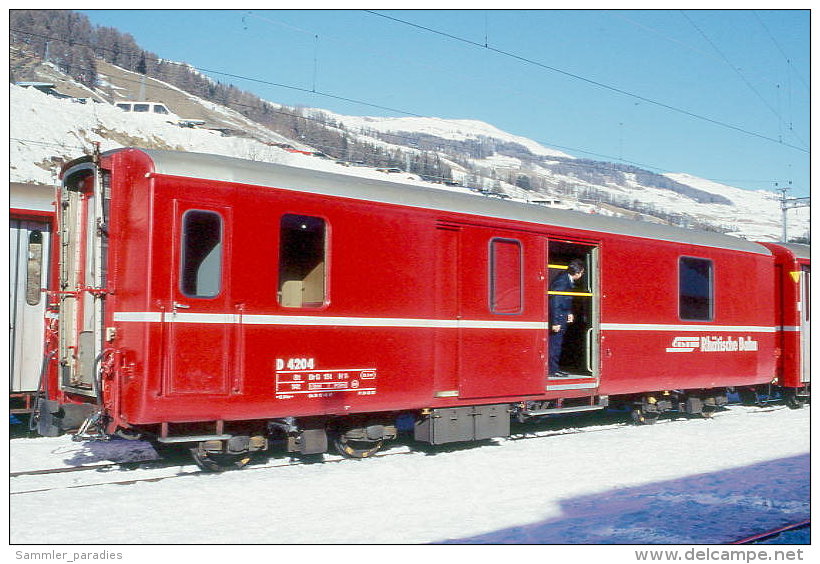 002-894) Dia (color Slide) Schweiz RhB - D 4204 - Gepäckwagen - Trains