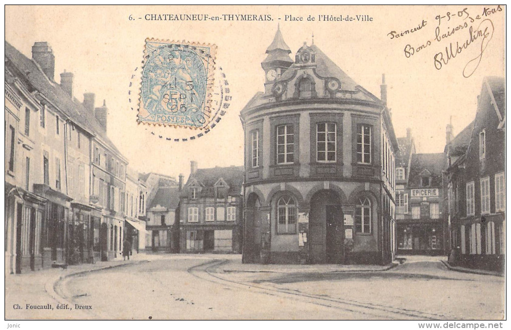 CHATEAUNEUF EN THYMERAIS - PLACE DE L'HOTEL DE VILLE - Châteauneuf