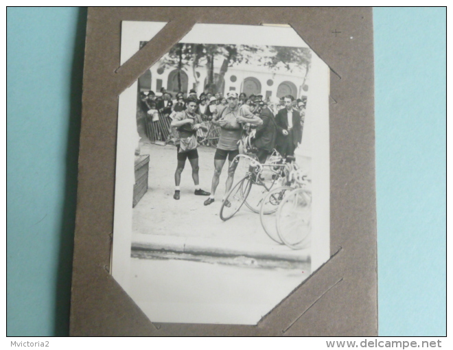 BEZIERS 1953 - TOUR DE FRANCE , Jean MALLEJAC, Maillot Jaune ,ROBIC Et Autres ....13 PHOTOS - Cycling