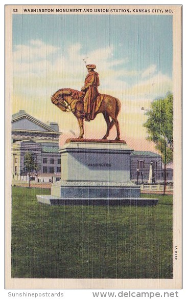 Washington Monument And Union Station Kansas City Missouri - Kansas City – Missouri