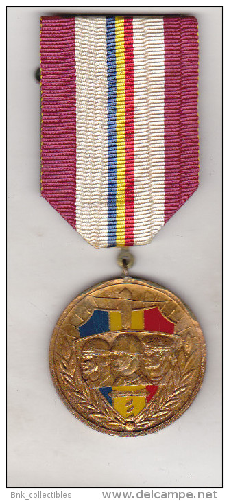 Romania "30 Years From Country Liberation " Medal - Roumanie - Otros & Sin Clasificación