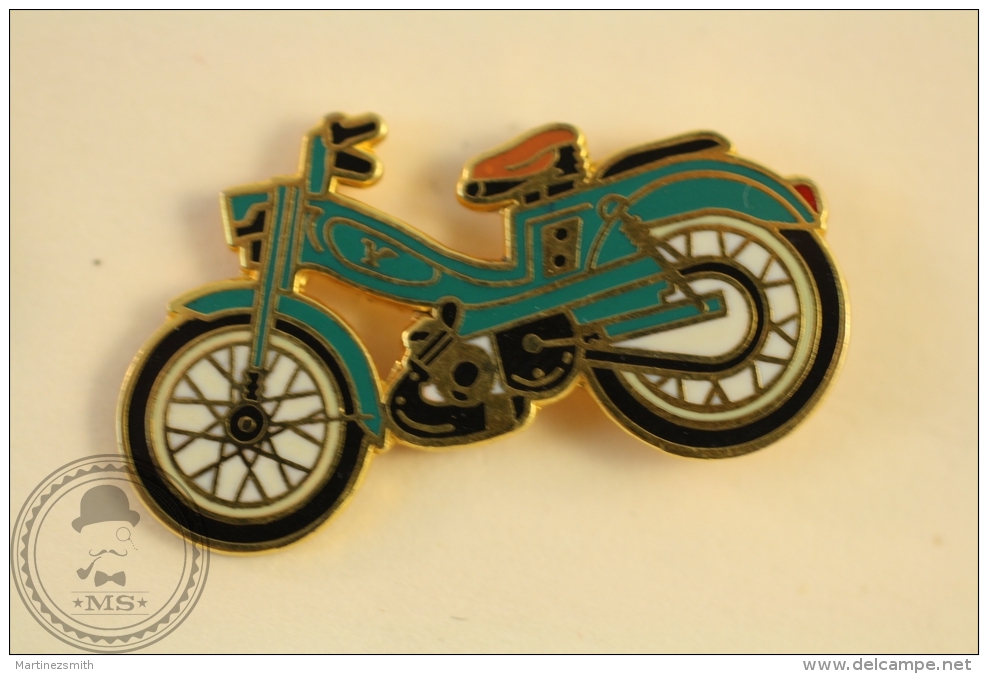 Old Vintage Green Colour Motorcycle Pin Badge  - #PLS - Motos