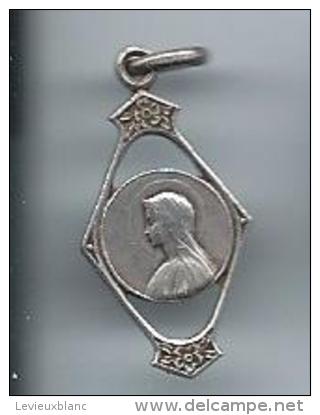 Médaille Religieuse/La Vierge Marie/ Pendentif De Chaînette/ Vers 1900        D461 - Francia