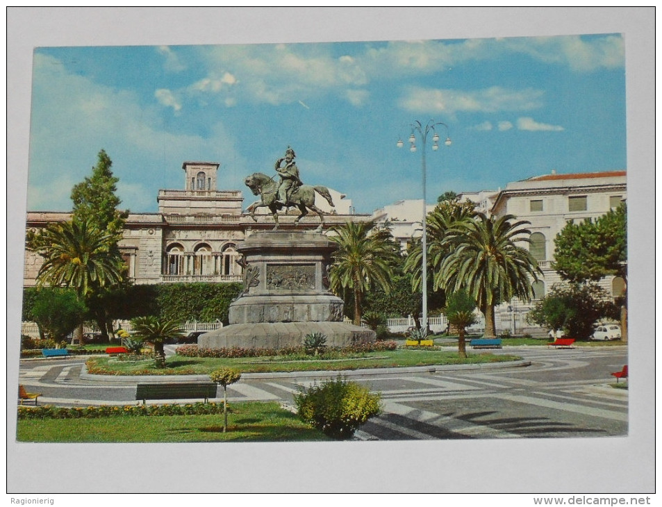 CATANIA - Piazza Roma - Monumento Vittorio Emanuele II - Catania