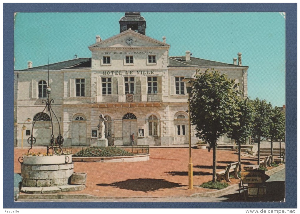 16 CHARENTE - CP RUFFEC - L' HOTEL DE VILLE - ARTAUD FRERES EDITEURS N° 7 - Ruffec