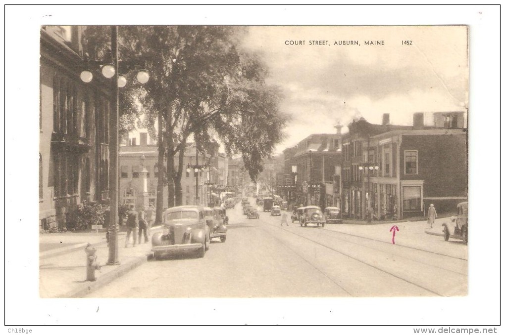 CPA : Auburn : Court Street : Immeubles - Voitures - Animation -  Buildings - Cars - People - Auburn