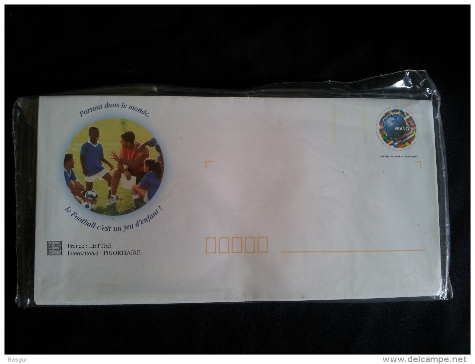 Serie 5 Enveloppes France 98 Coupe Du Monde Football "pret A Poster" Enfants De La Balle ,avec Jeu, Sous Blister - Prêts-à-poster:  Autres (1995-...)