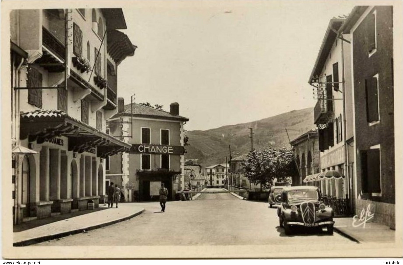 Dépt 64 - BÉHOBIE - Pont International - La Douane - CPSM - Animée - CitroënTraction AV - (Urrugne) - Béhobie