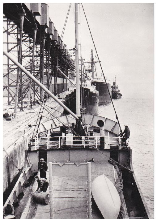 RP: Supply Boats & Grain Boats , PORT CHURCHILL , Manitoba , Canada , 30-40s - Churchill