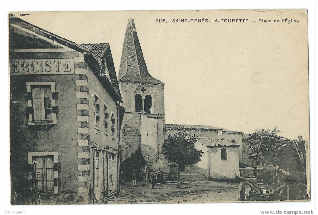 SAINT-GENES-LA-TOURETTE (Puy-de-Dôme) - La Place De L'Eglise - Animée - Autres & Non Classés