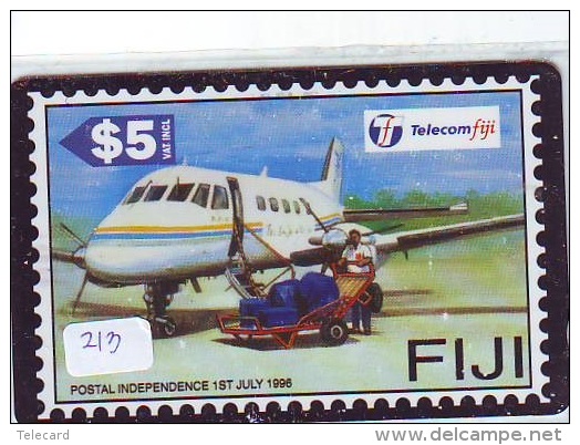 TEMBRE Sur Télécarte  * Stamp  On Phonecard FIJI (213) Briefmarke Auf TELEFONKARTE * AIRPLANE * AVION - Timbres & Monnaies