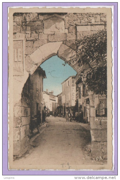 82 - MONTPEZAT De QUEREY -- Entrée Des Fossés - Montpezat De Quercy