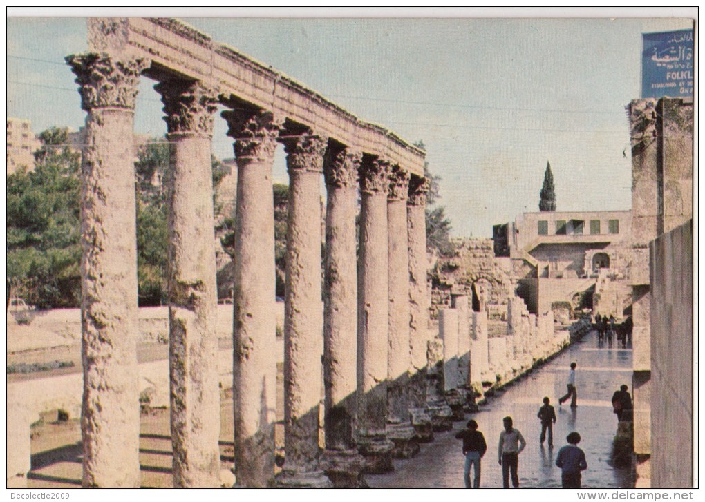 P3757 Roman Theatre Column S Amman Jordan  Front/back Image - Jordanie