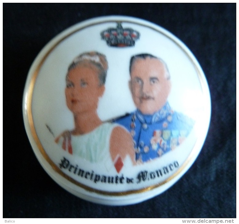 Petite Boite ,  Grace Kelly Et Le Prince Rainier De Monaco, Porcelaine De Monaco - Autres & Non Classés