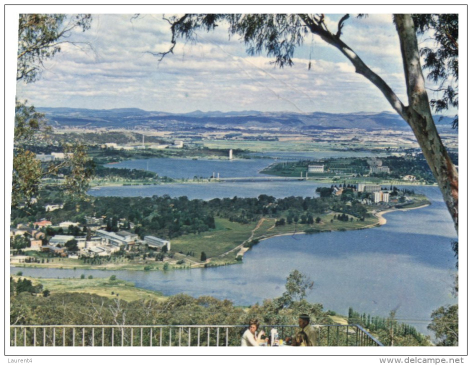 (PH 416) Australia - ACT - Canberra And Lake Burley Griffin (light Fold Top Right) - Canberra (ACT)