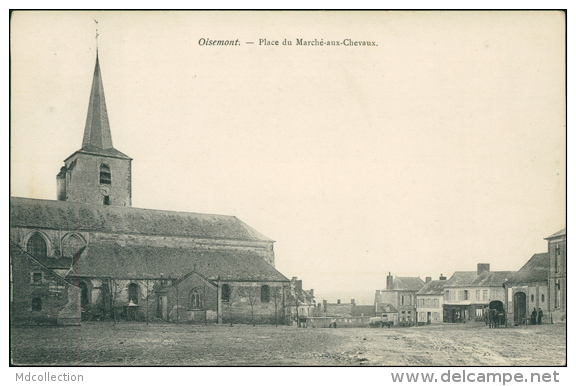 80 OISEMONT / La Place Du Marché-aux-Chevaux / - Oisemont