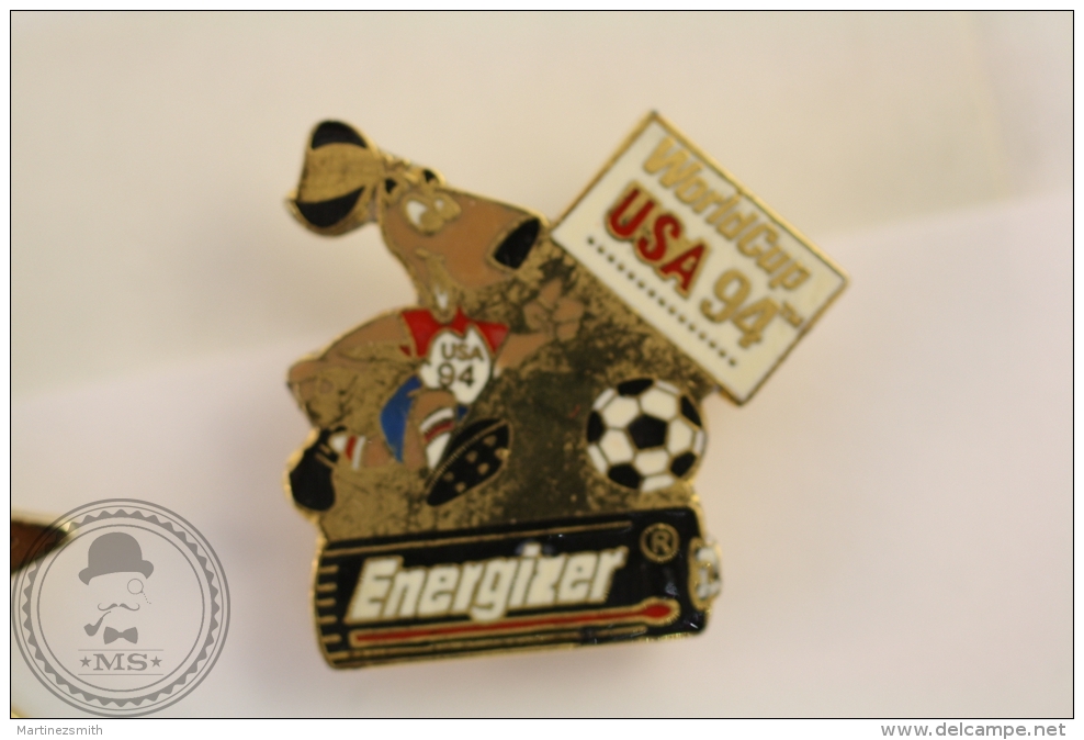 Striker Mascot - FIFA World Cup USA - Energizer Advertising Pin Badge  - #PLS - Fútbol