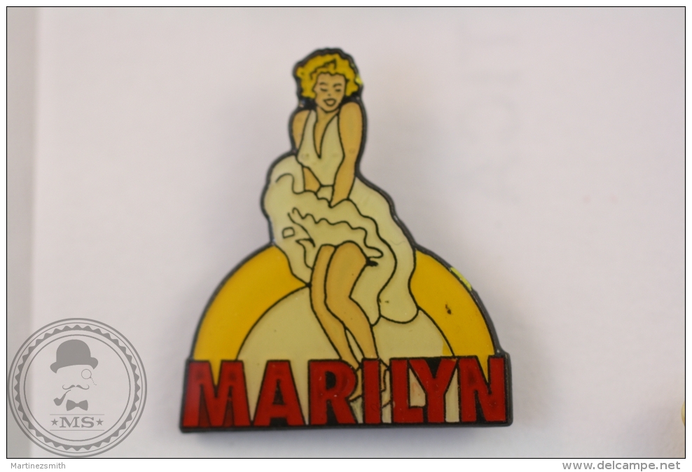 Marilyn Monroe White Dress - Pin Badge 2 - #PLS - Personajes Célebres