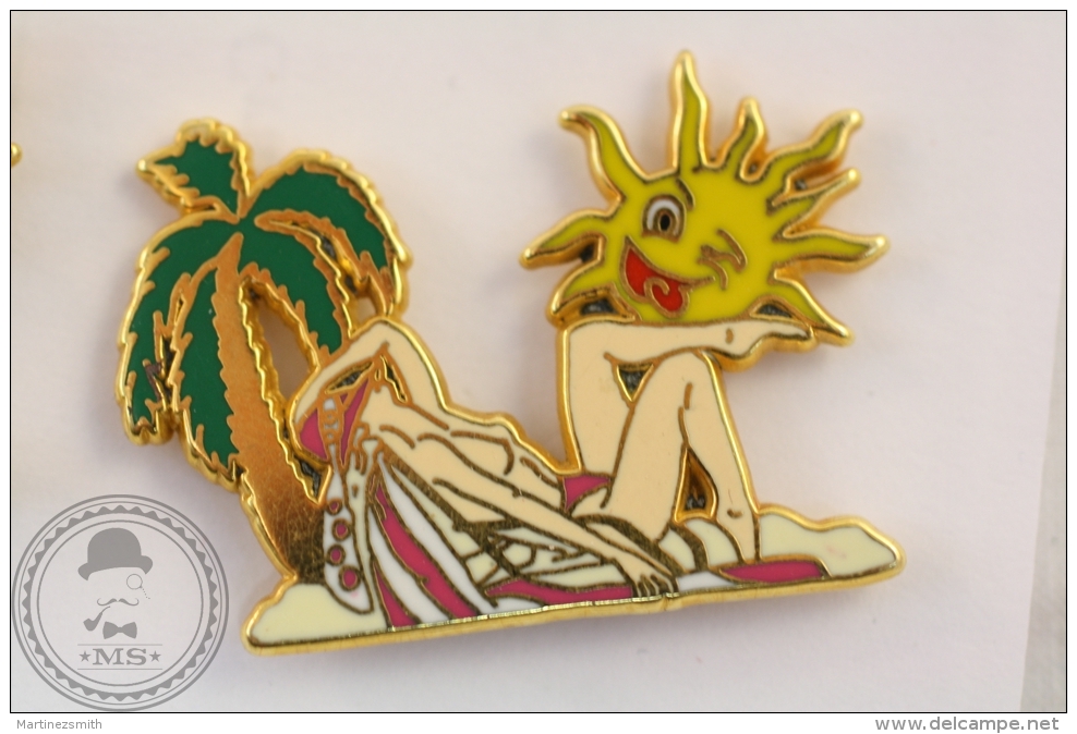 Pin Up Stile Girl On Beach - Sun Winking, Purple Colour Suit - Ballard Collection Pin Badge - #PLS - Pin-ups