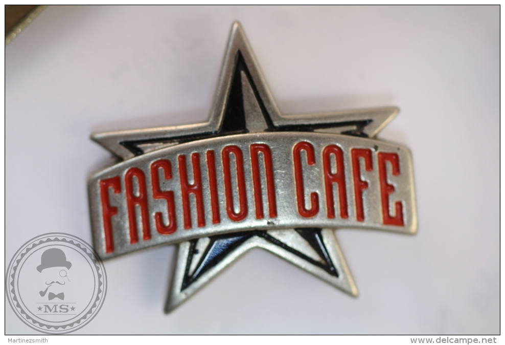 Fashion Cafe Star - Pin Badge - #PLS - Marcas Registradas