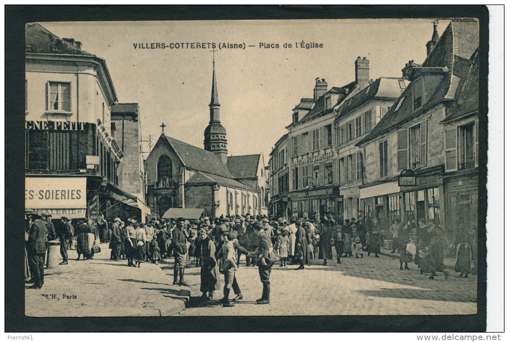 VILLERS COTTERETS - Place De L'Église (belle Animation) - Villers Cotterets