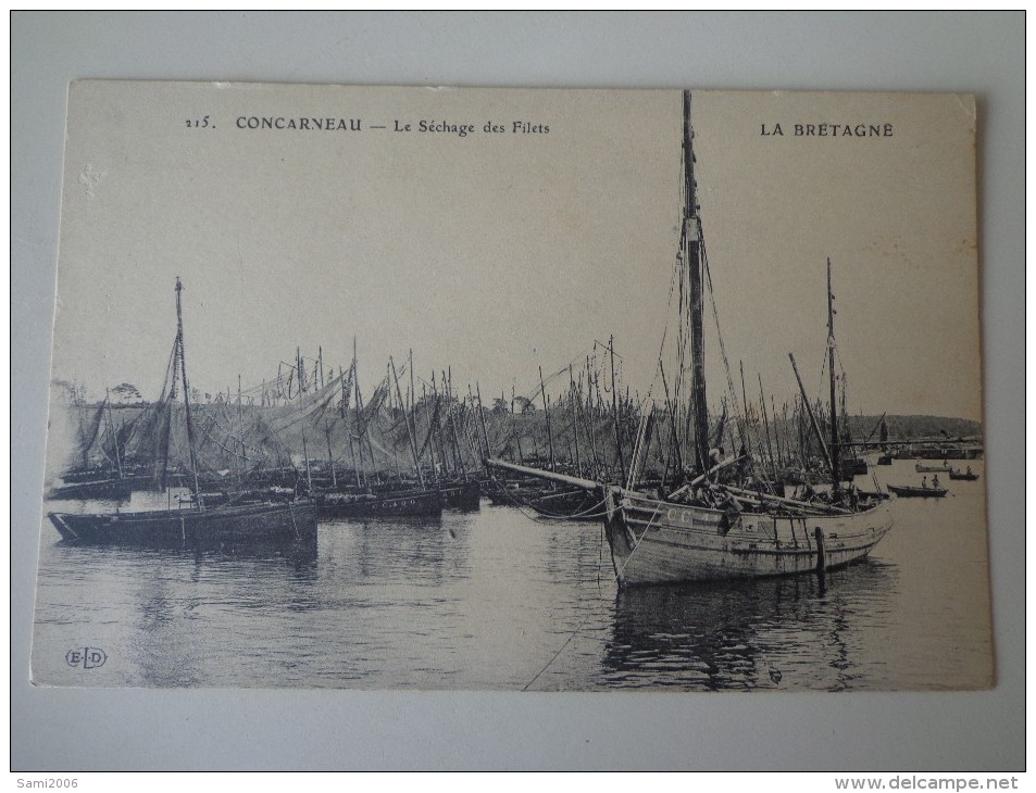 CPA 29 CONCARNEAU LE SECHAGE DES FILETS BATEAUX - Concarneau