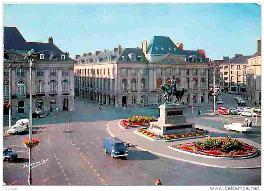 45 - Orléans - Place Du Martroi - Statue De Jeanne D'Arc Par Foyatier - Voir Scans Recto-Verso - Orleans