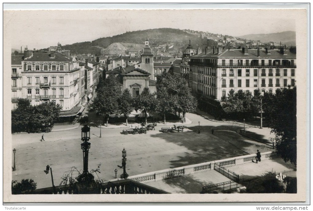 CPSM 42 SAINT ETIENNE VUE PRISE DE L ECOLE DE DESSIN ET EGLISE ST LOUIS - Saint Etienne