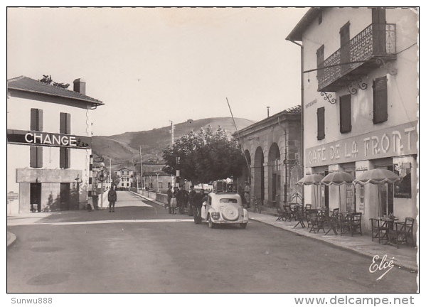 64 - Béhobie - Fontière Franco-Espagnole - Le Pont International (animée, Change, Automobile, Café) - Béhobie