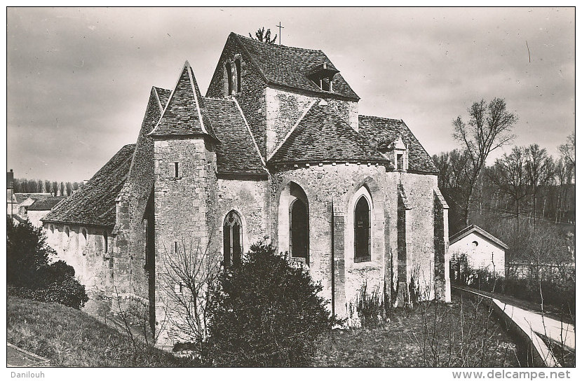 28 // AUNEAU   Eglise St Remy   CPSM 10 X 14      Edit Aube - Auneau