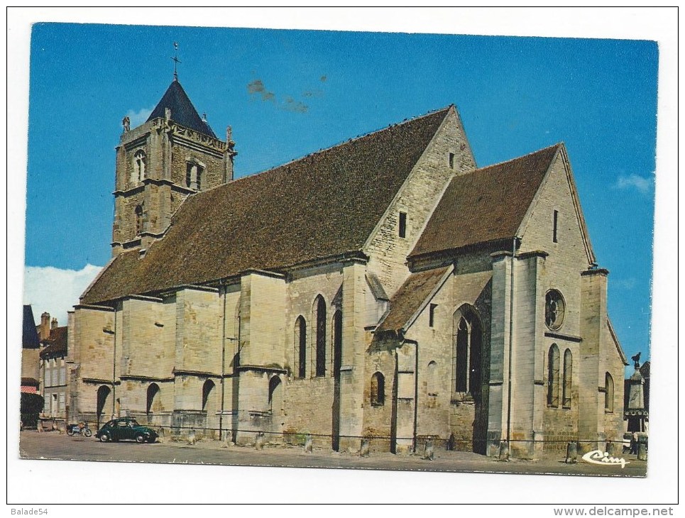 CPM - TANNAY (58) L'église (face Sud) -moto Et Voiture Devant - Tannay