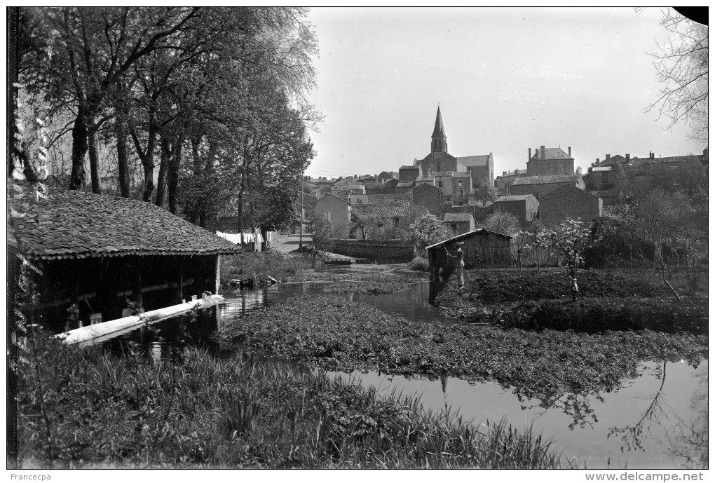 PN - 06 - VIENNE - GENCAY - Lavoir - Diapositivas De Vidrio