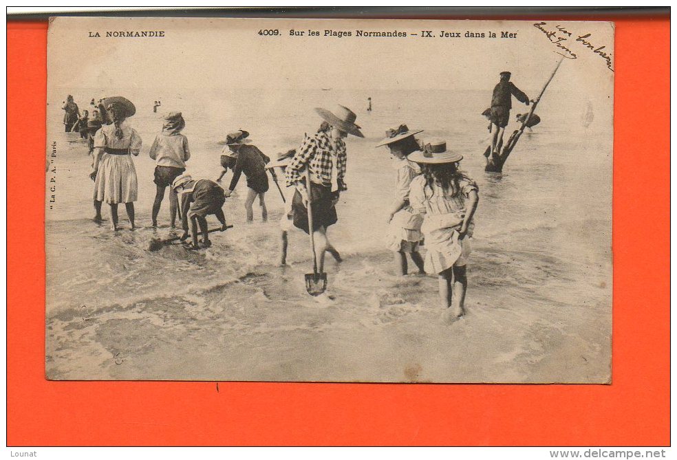 Pêche - Sur Les Plages Normandes - Jeux Dans La Mer ( Normandie - Enfants) - Pesca