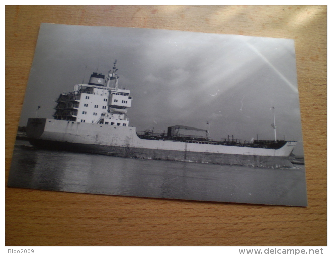 Photograpie De Bateau "HENRIETTE MAERSK 1982 " DANEMARK  N°21 -A16 - Commerce