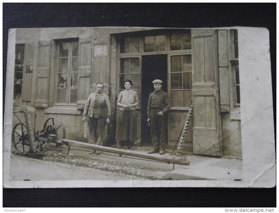 FAUCHEUSE MECANIQUE - Lieu Non Précisé - Agriculture - Animée - Carte Photo - Non Voyagée - En L´état - RARE ! - Tractors